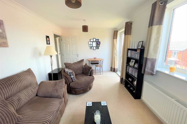 Flat for sale in Bloomfield Terrace, Linden, Gloucester