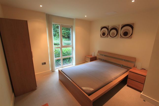 Bedroom2.Jpg
