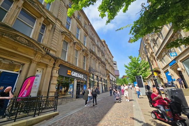 Retail premises to let in Bank Street, Bradford