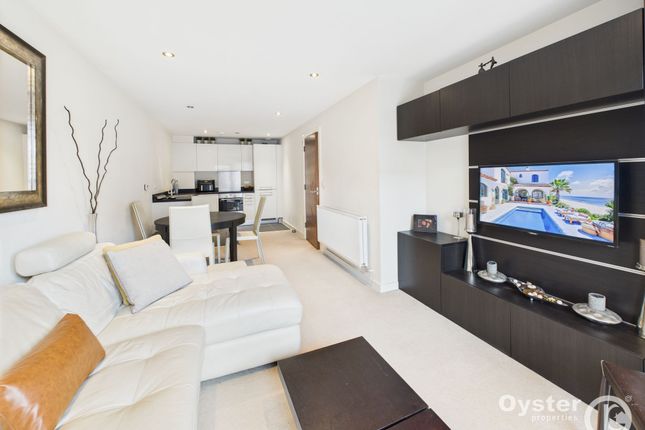 1-bed flat on 10, Moore Court, Stanmore, £325,000