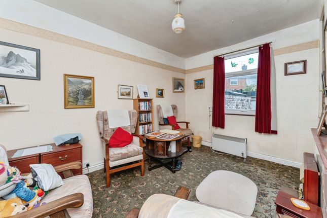 3 Fern Bank,, Village Road, Clwyd photo 4