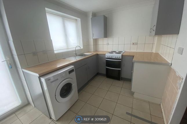 Tatsfield Close, Gillinghan photo 5