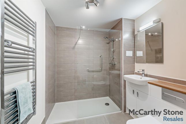 18 Symonds Grange, Hooton Road, Neston photo 4