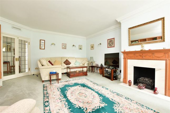 Flat for sale in Batts Hill, Reigate, Surrey