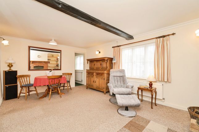 2, Fakenham Road, King's Lynn photo 3