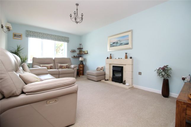5a,, Wellingtonia Gardens, Hordle photo 3