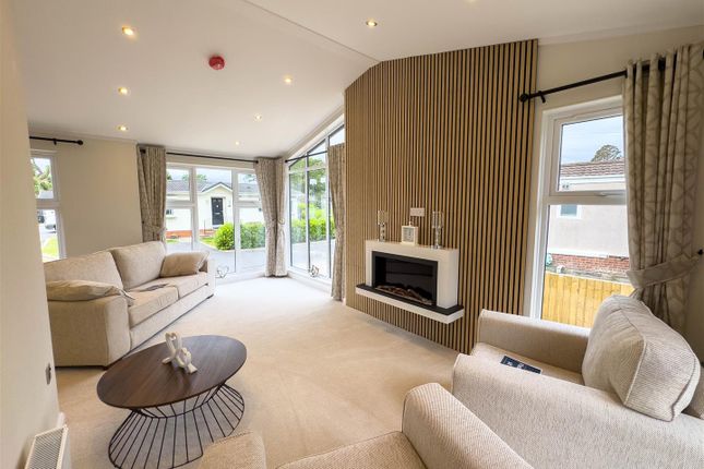 11 Dee Road, Willows Riverside Park, Windsor photo 2