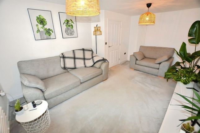 7, Cape Honey Way, Worksop photo 5