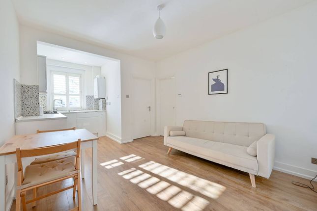 Thumbnail Flat for sale in Dewsbury Court W4, Chiswick, London,