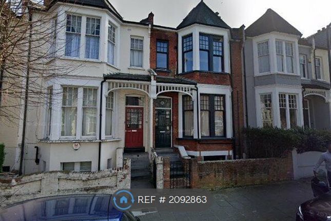 Thumbnail Flat to rent in Gunton Road, London
