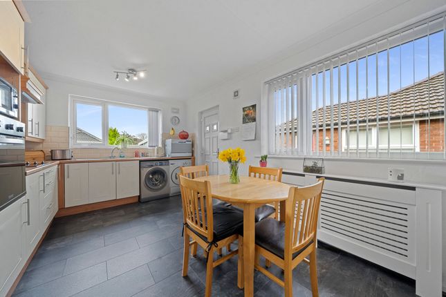 18 Avondale Drive, Manchester photo 3