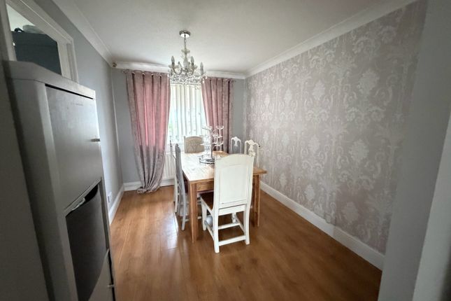 4, Dale Close, Stockton-on-tees photo 5