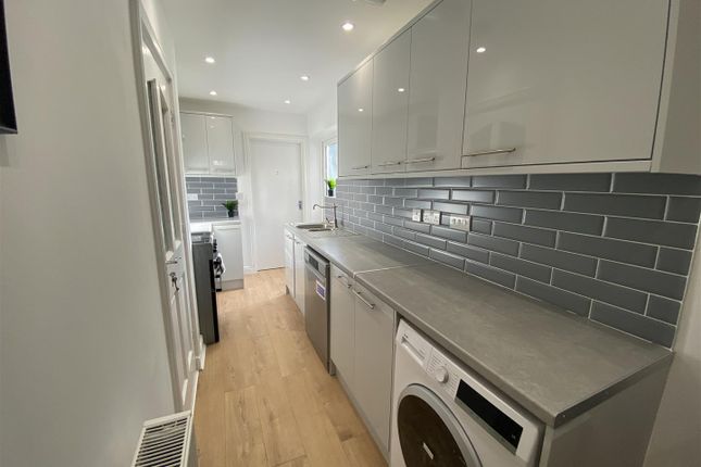 Thumbnail Terraced house for sale in Rood End Road, Oldbury