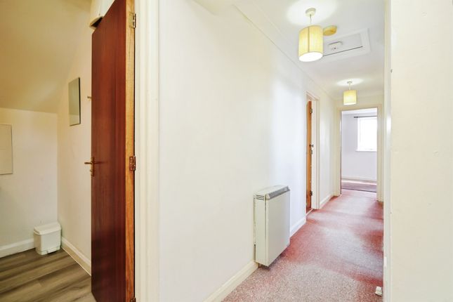 11, Joan Lawrence Place, Oxford photo 3