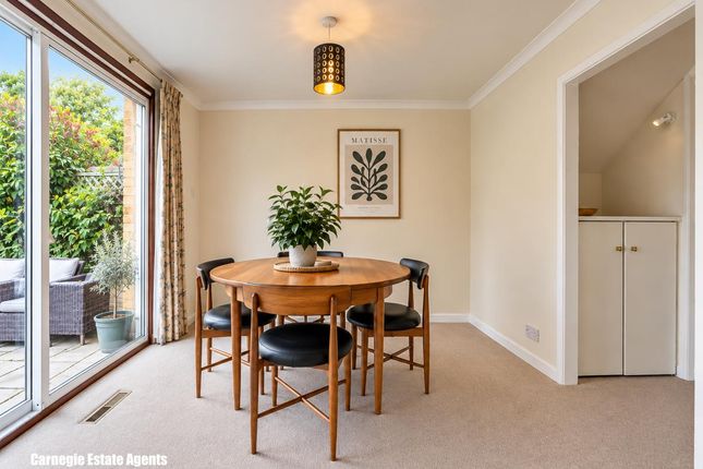 37, Park Meadow, Herts photo 3