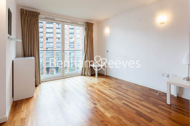 Fairmont Avenue, Canary Wharf photo 4
