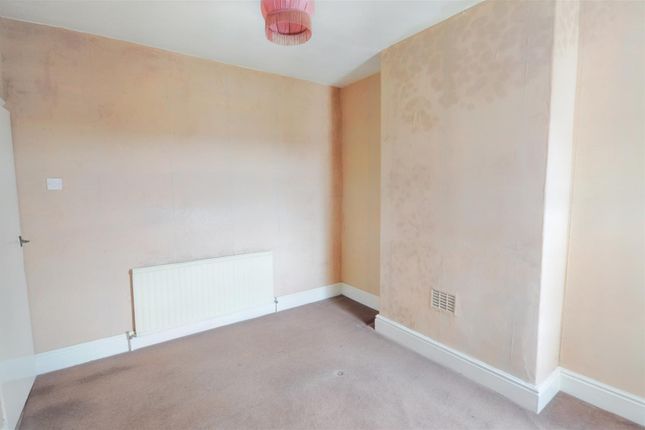 Terraced house for sale in Victor Street, Stone