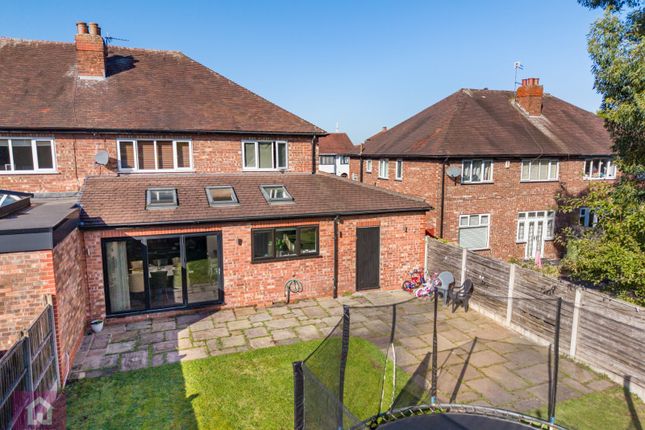 32, Delahays Road, Altrincham photo 2