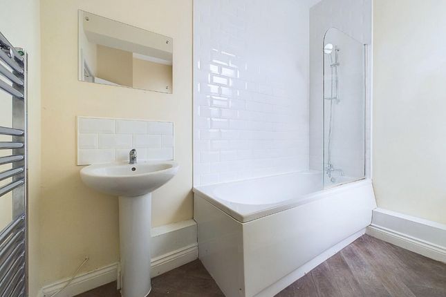 Flat 2, Dale House, Matlock photo 3