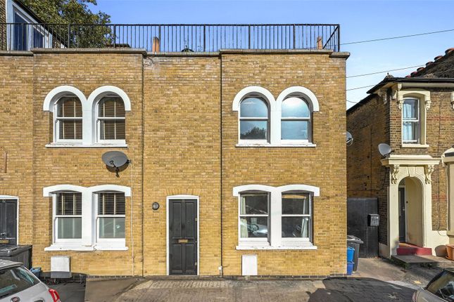 Maisonette for sale in Ruthven Street, Victoria Park Village, Hackney