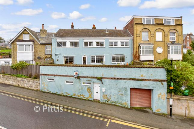 40, Terminus Road, Cowes photo 2