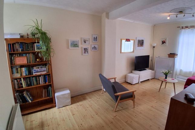 26, Tyisha Road, Llanelli photo 5