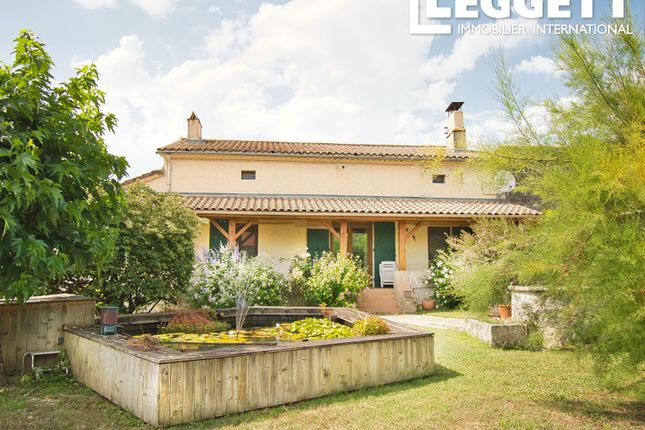 Thumbnail Villa for sale in Monbahus, Lot-Et-Garonne, Nouvelle-Aquitaine
