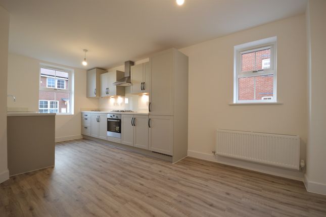 27, Shelby Drive, Westhampnett, Chichester photo 4