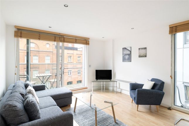 Flat for sale in Brewhouse Yard, Clerkenwell, London