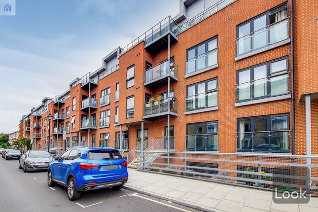 Flat for sale in St Chloe's House, Ordell Road, Bow