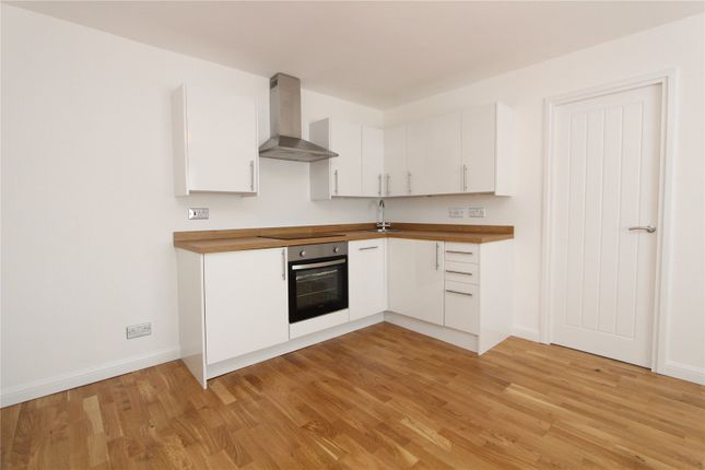 Flat for sale in Kings Road, Petersfield, Hampshire