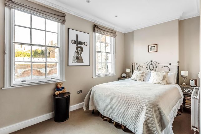 Terraced house for sale in Quarry Street, Guildford, Surrey