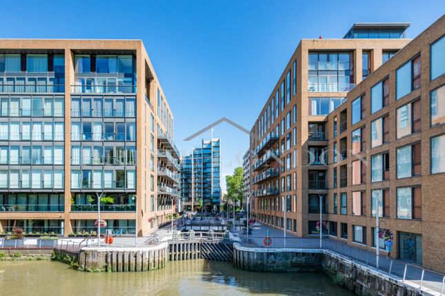 Studio to rent in Cubitt Building, Grosvenor Waterside, Chelsea