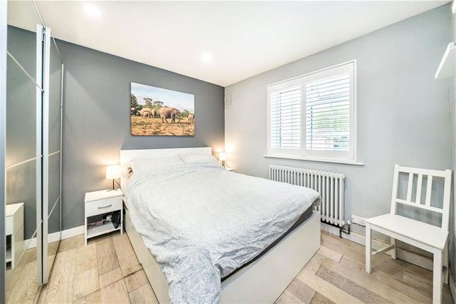 74, Ashdown Way, London photo 4