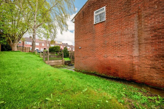 218 Bolton Road, Radcliffe, Bury photo 4