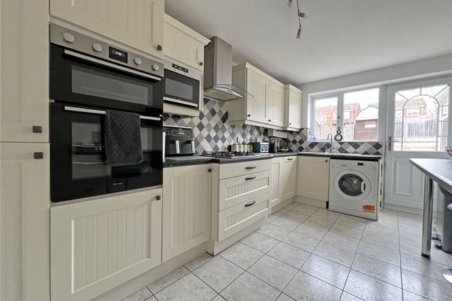 125, Majestic Way, Telford photo 2