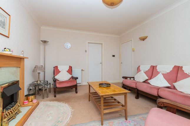61 Kinpurnie Road, Paisley photo 3