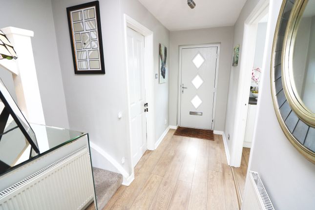 12, Englehurst, Egham photo 3