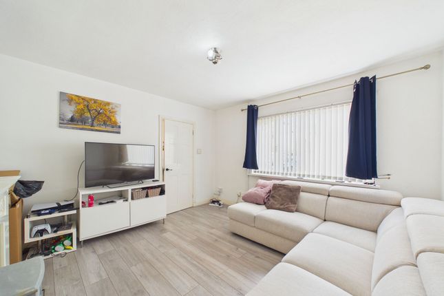22 Patterdale Avenue, Whitehaven photo 3