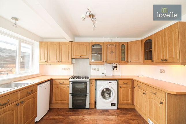 14 Hazel Grove, Louth photo 4