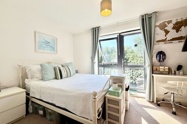 10 Chandos Parade, Buckingham Road, Edgware photo 4