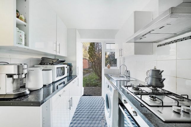 Lakeland Close, Chigwell photo 3