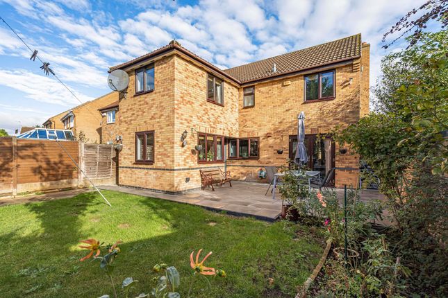 40 Derwent Close, Huntingdon photo 4
