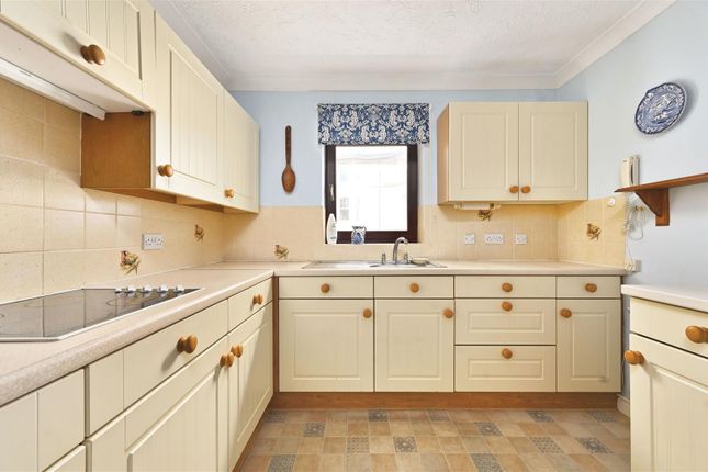 17, Marina Court, Marina, Bexhill-On-Sea photo 3