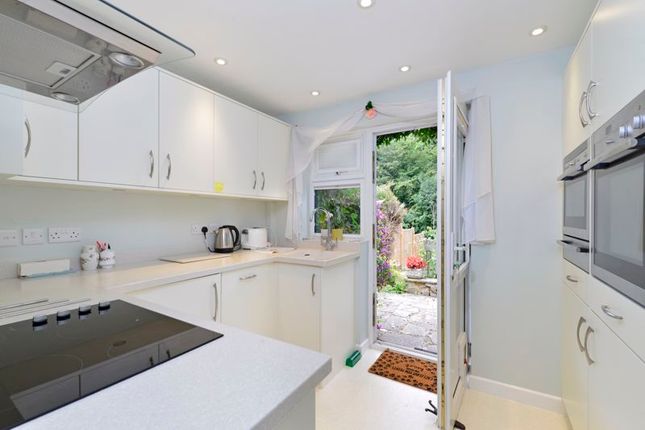 Detached house for sale in Gaskyns Close, Rudgwick, Horsham