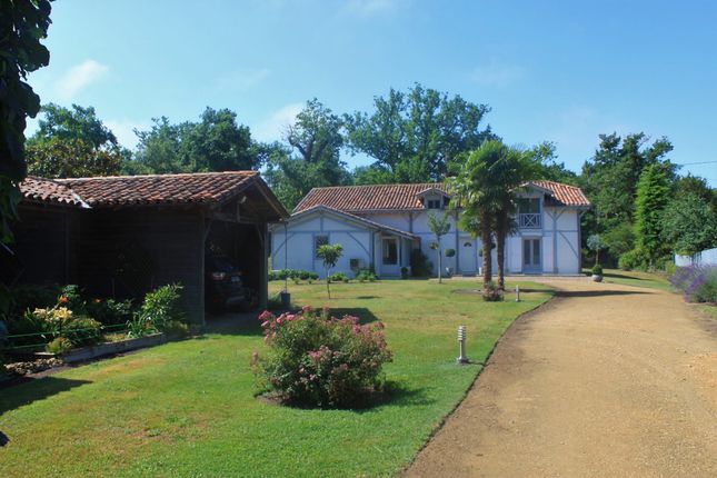 Farmhouse for sale in Saint-Justin, Aquitaine, 40240, France