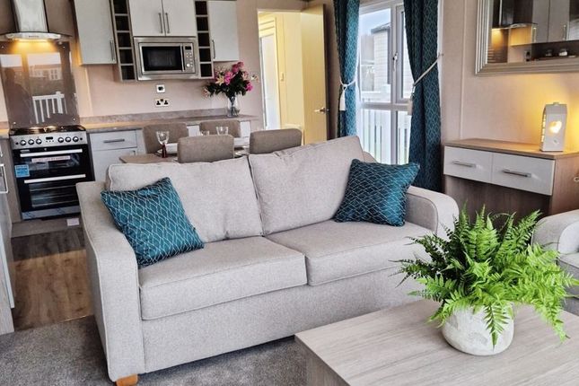 Regal Charmouth, Promenade Way, Brightlingsea photo 3
