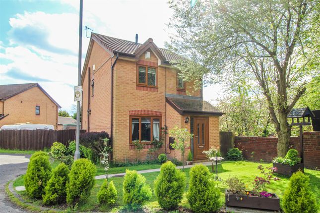 Thumbnail Detached house for sale in Parkinson Close, Wakefield