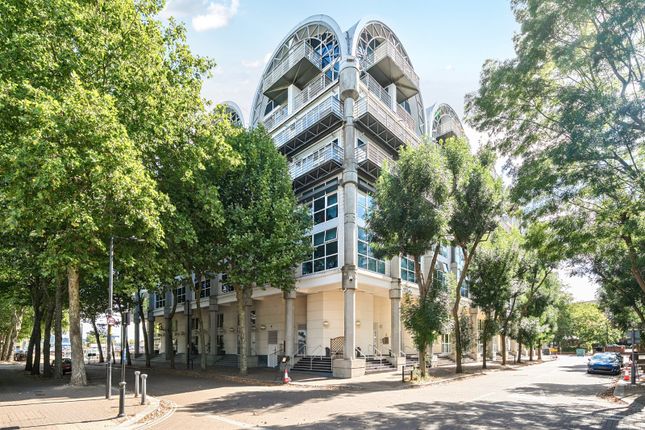 Flat 416, Baltic Quay, 1, Sweden Gate, London photo 4