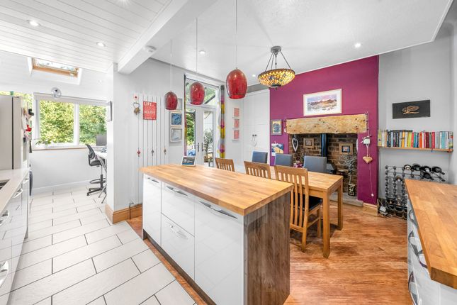 25 St. Marys Walk, Harrogate photo 3